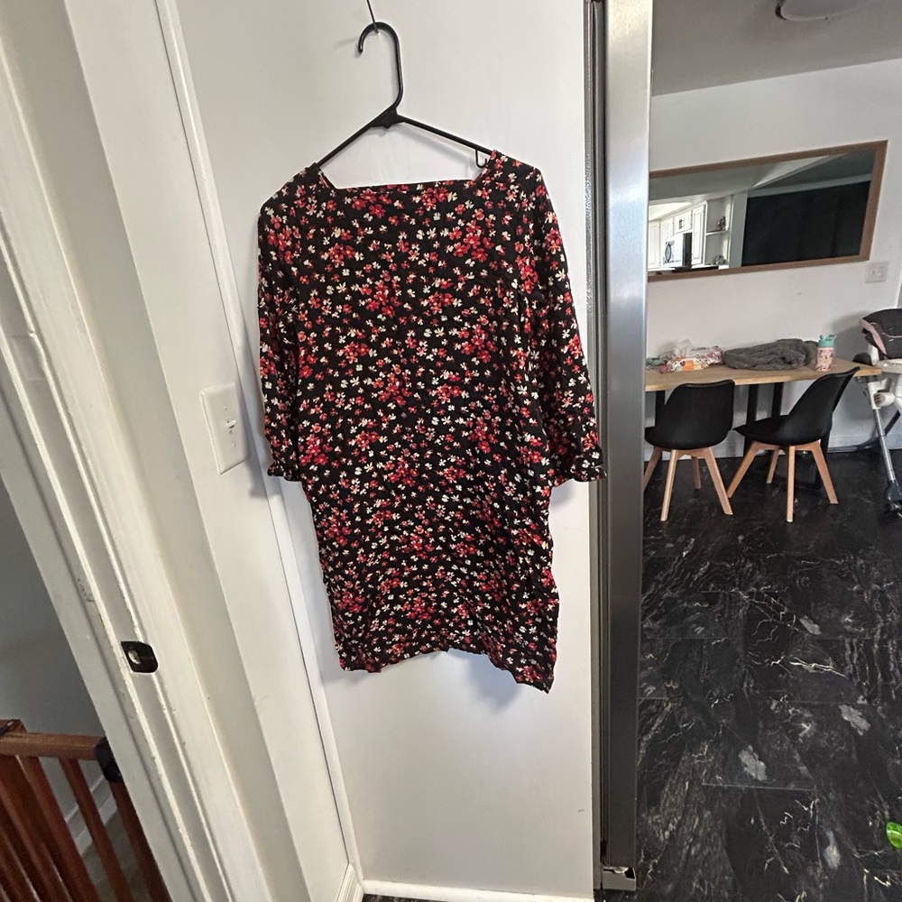GAP Black and Red Floral Long Sleeve Dress